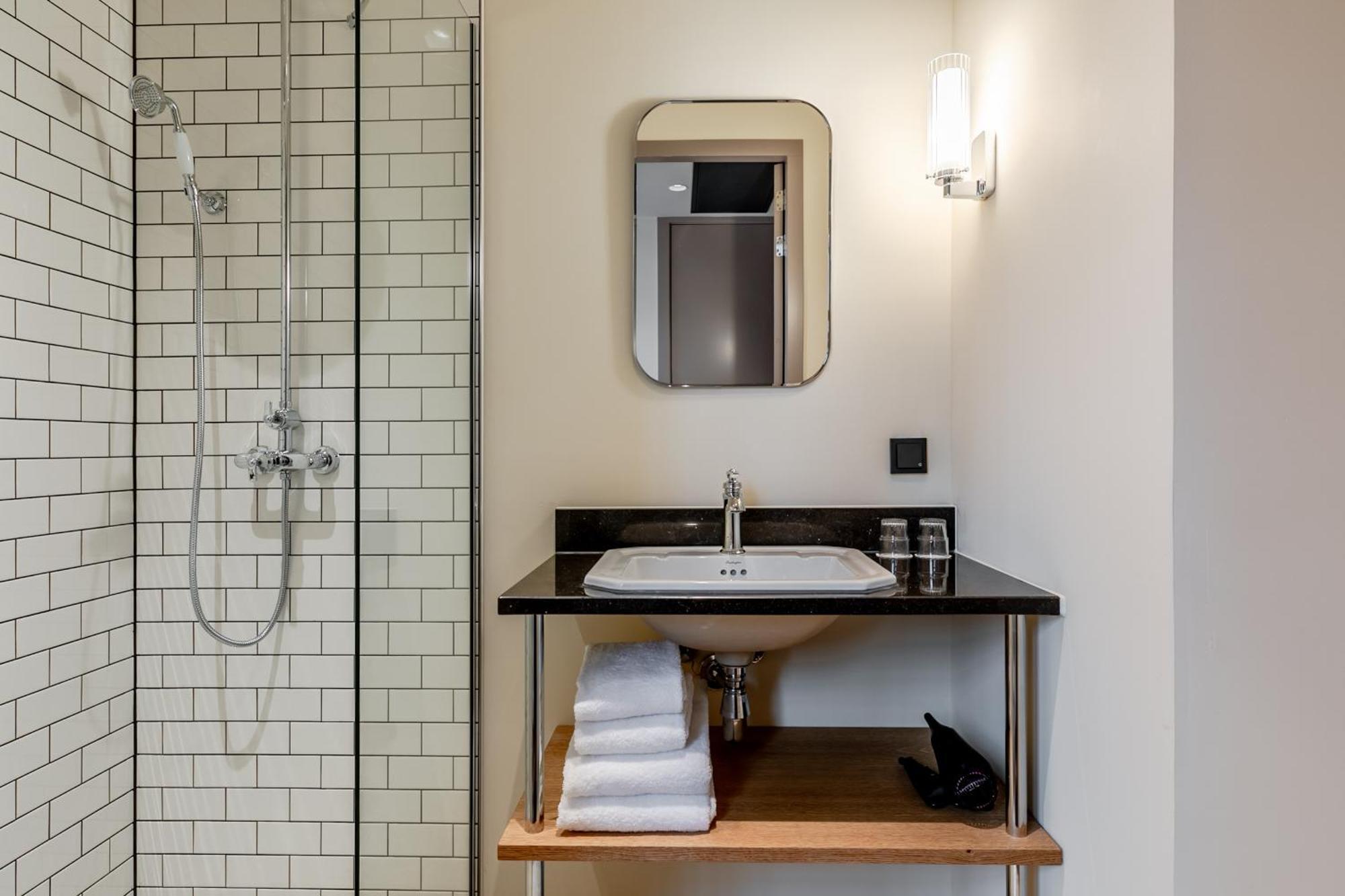 Metzlr House Hotel Haarlem Buitenkant foto