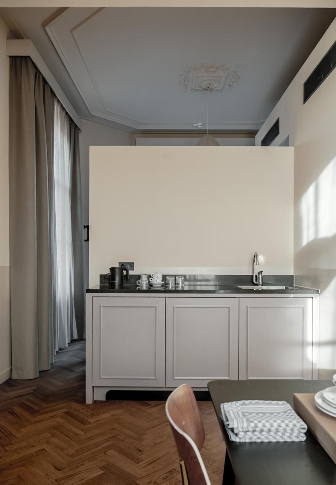 Metzlr House Hotel Haarlem Kamer foto